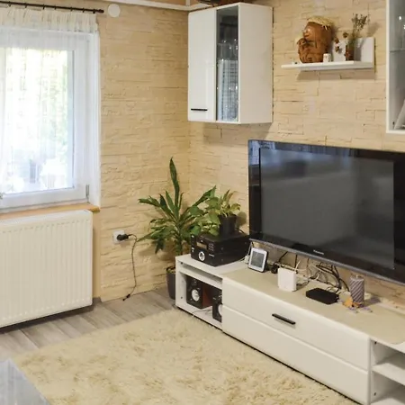 Nice In W/ 3 Bedrooms Casa vacanze Balatonvilágos
